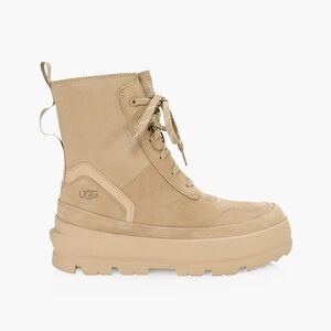 UGG Women’s Lug Boot